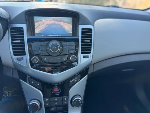 Used 2014 Chevrolet Cruze LT image 30