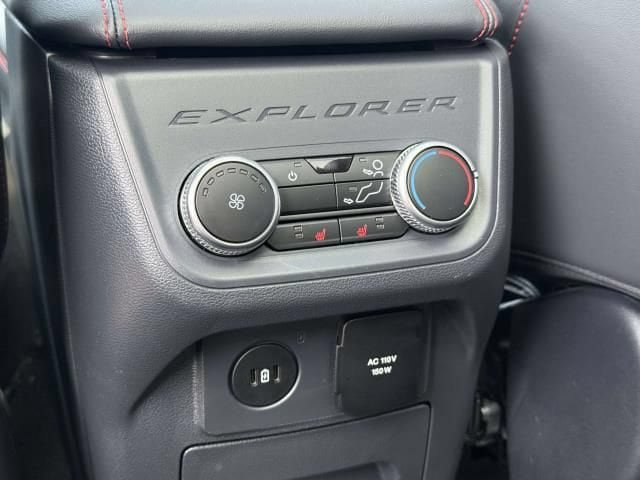 Used 2025 Ford Explorer ST AWD/4WD image 15