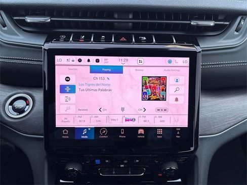 New 2025 Jeep Grand Cherokee L Limited w/ Luxury Tech Group II image 29