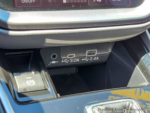 Certified 2025 Subaru Outback Premium AWD/4WD image 23