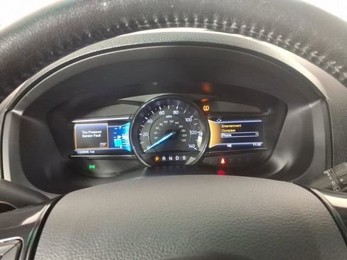 Used 2016 Ford Explorer XLT w/ Equipment Group 201A image 19