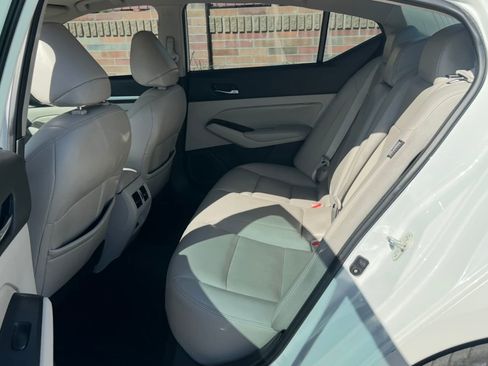 Used 2019 Nissan Altima 2.5 Platinum AWD/4WD image 7