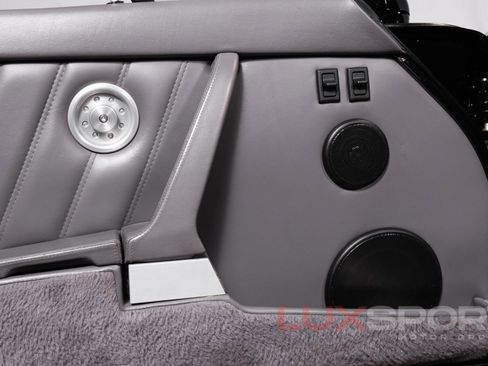 Used 1992 Porsche 911 America Roadster RWD image 19