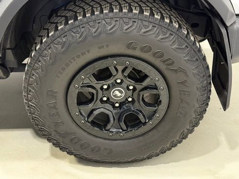 Used 2024 Ford Bronco Wildtrak image 8