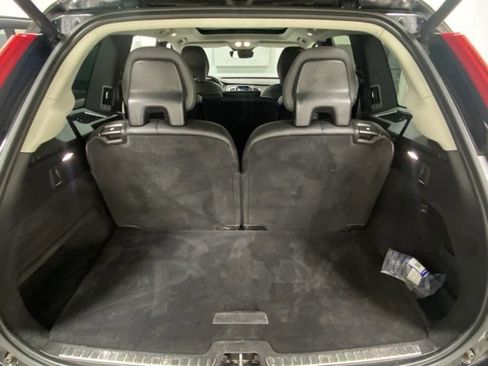 Used 2023 Volvo XC90 B5 Core image 9