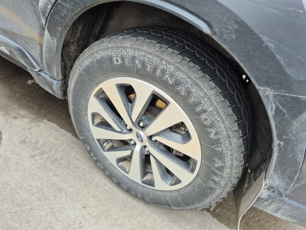 Used 2024 Subaru Outback Premium AWD/4WD image 8