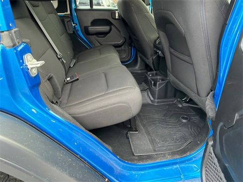 Used 2023 Jeep Wrangler Unlimited Sport image 15