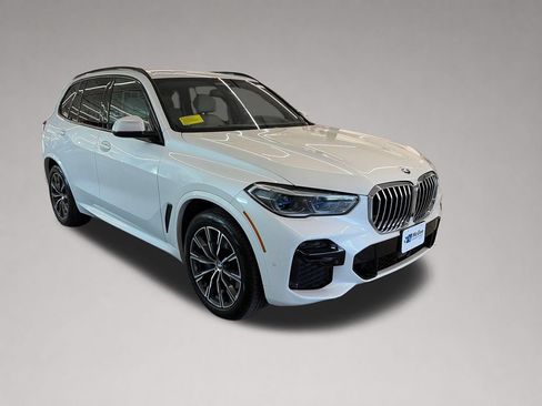 Used 2022 BMW X5 xDrive40i w/ M Sport Package AWD/4WD image 1