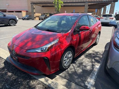 Used 2019 Toyota Prius LE FWD image 12