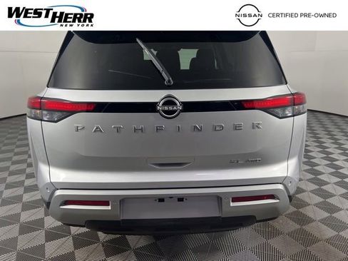 Certified 2025 Nissan Pathfinder SL AWD/4WD image 1