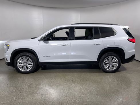 Used 2024 GMC Acadia Elevation image 6
