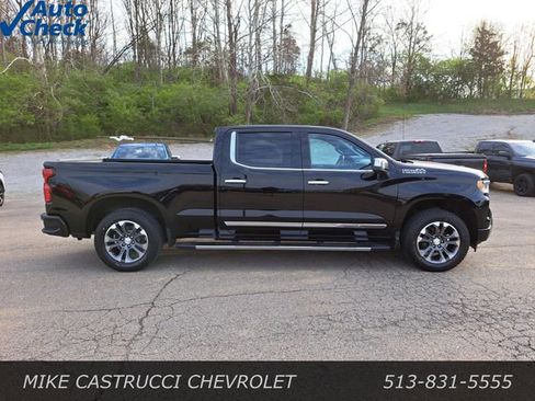 Used 2022 Chevrolet Silverado 1500 High Country w/ Z71 Off-Road Package AWD/4WD image 6