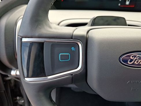 Used 2025 Ford Expedition Active AWD/4WD image 20