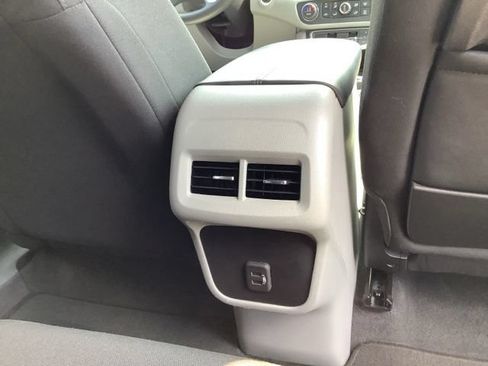 Used 2023 GMC Terrain SLE w/ Driver Convenience Package AWD/4WD image 25