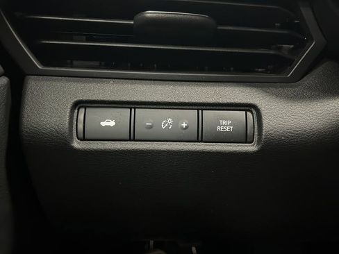 Used 2025 Nissan Altima 2.5 S FWD image 30