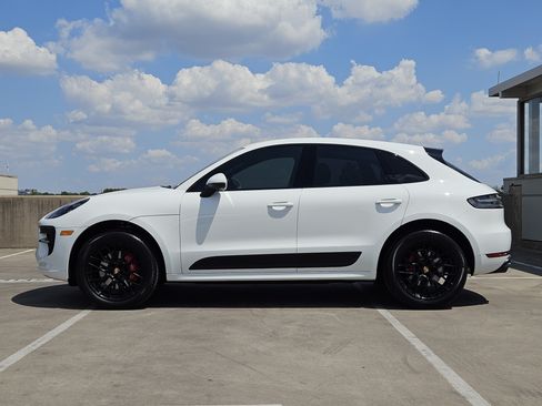 Certified 2021 Porsche Macan GTS AWD/4WD image 2