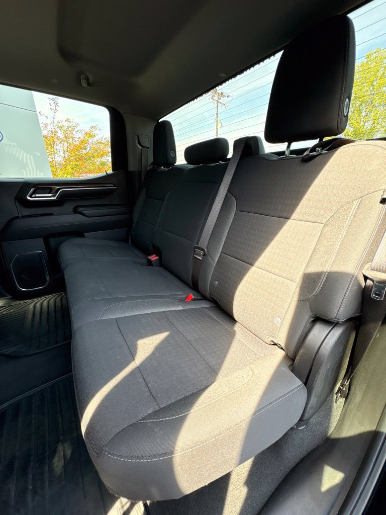 Used 2025 Chevrolet Silverado 1500 LT AWD/4WD image 29
