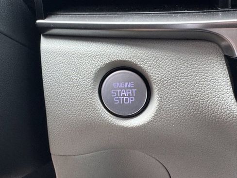 Used 2025 Kia Sorento S image 24