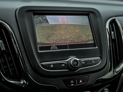 Used 2023 Chevrolet Equinox RS AWD/4WD image 24