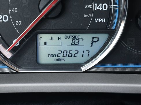 Used 2013 Toyota RAV4 Limited FWD image 19