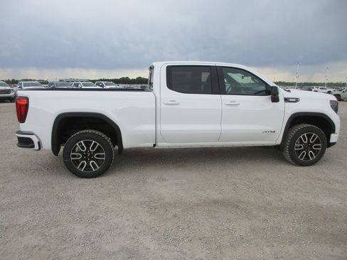 New 2026 GMC Sierra 1500 AT4 w/ AT4 Premium Package AWD/4WD image 3