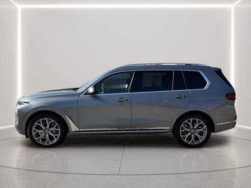Used 2024 BMW X7 xDrive40i image 2