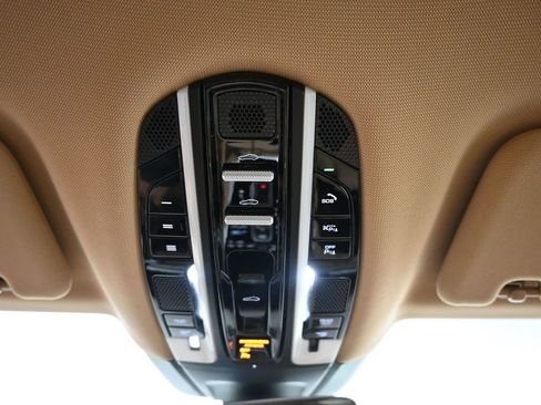 Used 2023 Porsche Panamera Platinum Edition image 23