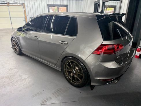 Used 2016 Volkswagen Golf 4-Door AWD/4WD image 10