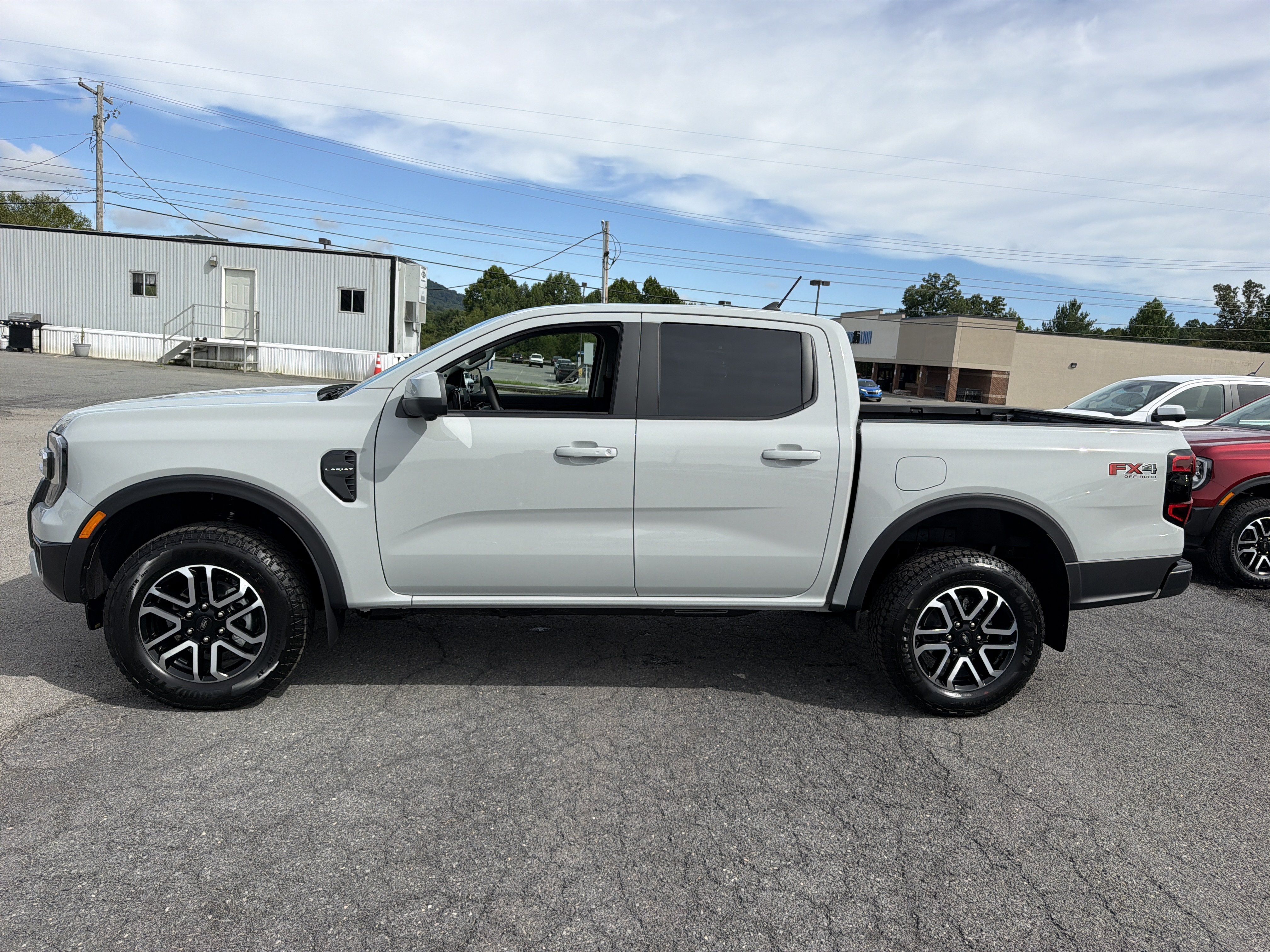 New 2026 Ford Ranger Lariat w/ FX4 Off-Road Package AWD/4WD image 8