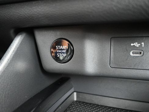 Used 2026 Nissan Rogue SV w/ SV Premium Package AWD/4WD image 19