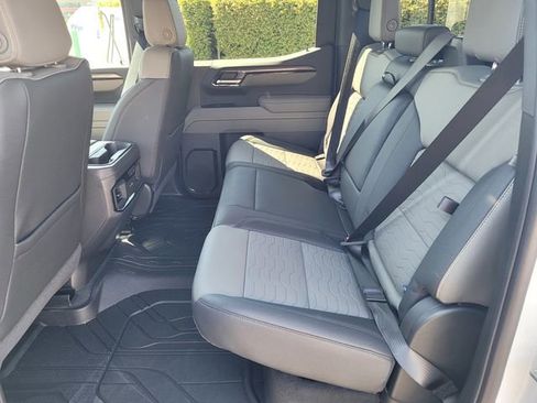 New 2026 Chevrolet Silverado 1500 ZR2 image 6