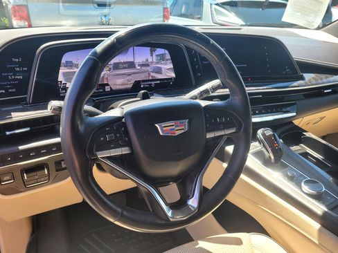 Certified 2022 Cadillac Escalade Premium Luxury w/ Performance Package AWD/4WD image 9