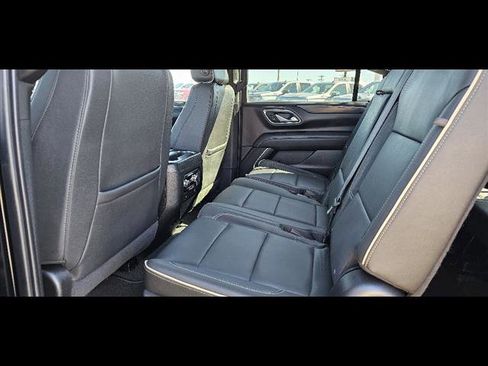 Used 2023 GMC Yukon XL SLT image 14