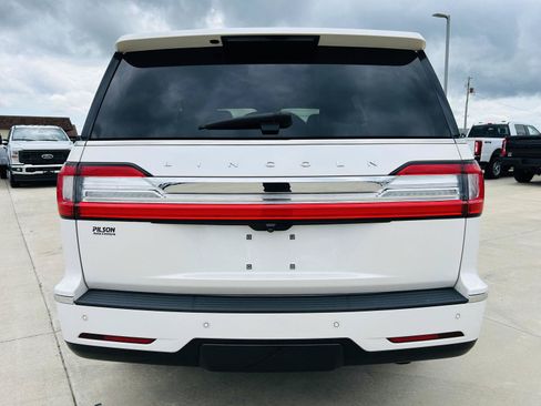 Used 2019 Lincoln Navigator Reserve AWD/4WD image 46