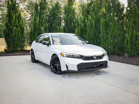 Used 2025 Honda Civic Sport image 2