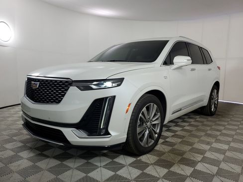 Used 2021 Cadillac XT6 Premium Luxury image 4