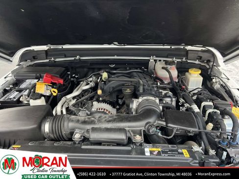 Used 2022 Jeep Gladiator Willys image 11