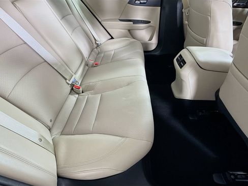Certified 2017 Honda Accord Touring image 40