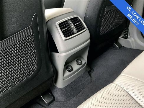 Used 2020 Kia Sorento SX image 31