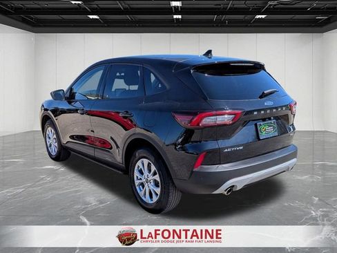 Used 2025 Ford Escape Active AWD/4WD image 3