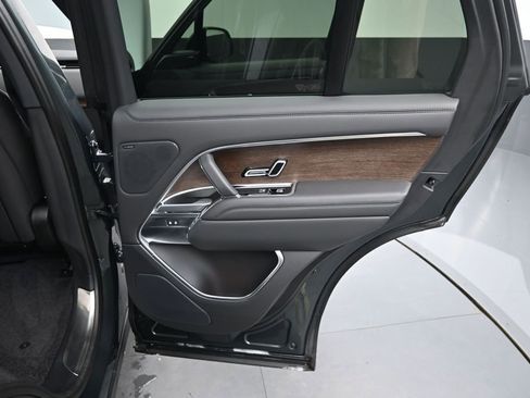 Used 2023 Land Rover Range Rover SE AWD/4WD image 12