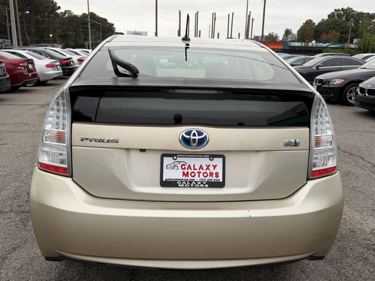 Used 2011 Toyota Prius Three w/ Navigation Pkg FWD image 4