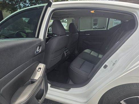 Used 2019 Nissan Altima 2.5 SV FWD image 39