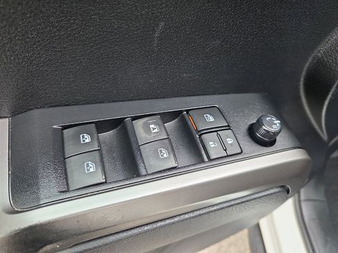 Used 2022 Toyota Tacoma SR5 w/ Trail Edition AWD/4WD image 15