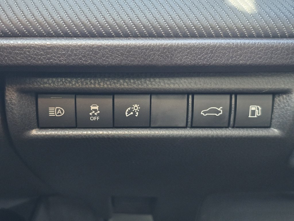Used 2025 Toyota Camry SE FWD image 28
