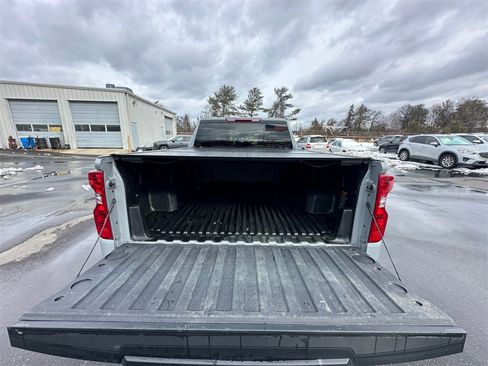 Used 2024 Chevrolet Silverado 1500 LT image 24