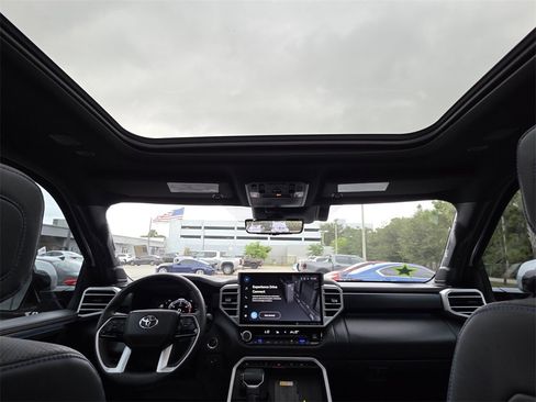 Used 2023 Toyota Tundra Platinum image 4