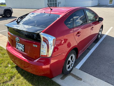 Used 2015 Toyota Prius Two FWD image 3