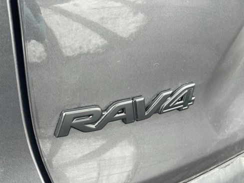 Used 2023 Toyota RAV4 LE AWD/4WD image 28