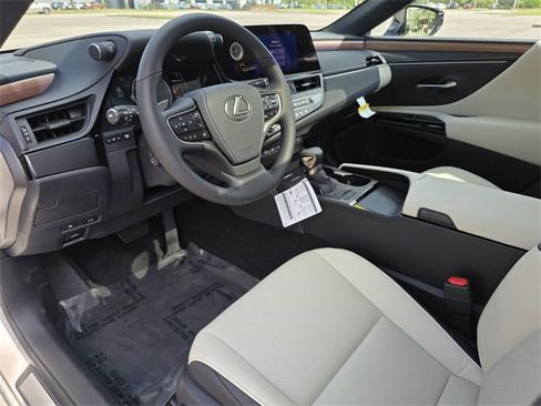 New 2025 Lexus ES 350 w/ Premium Package image 23